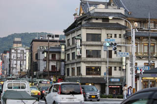 교토시내 시죠대교